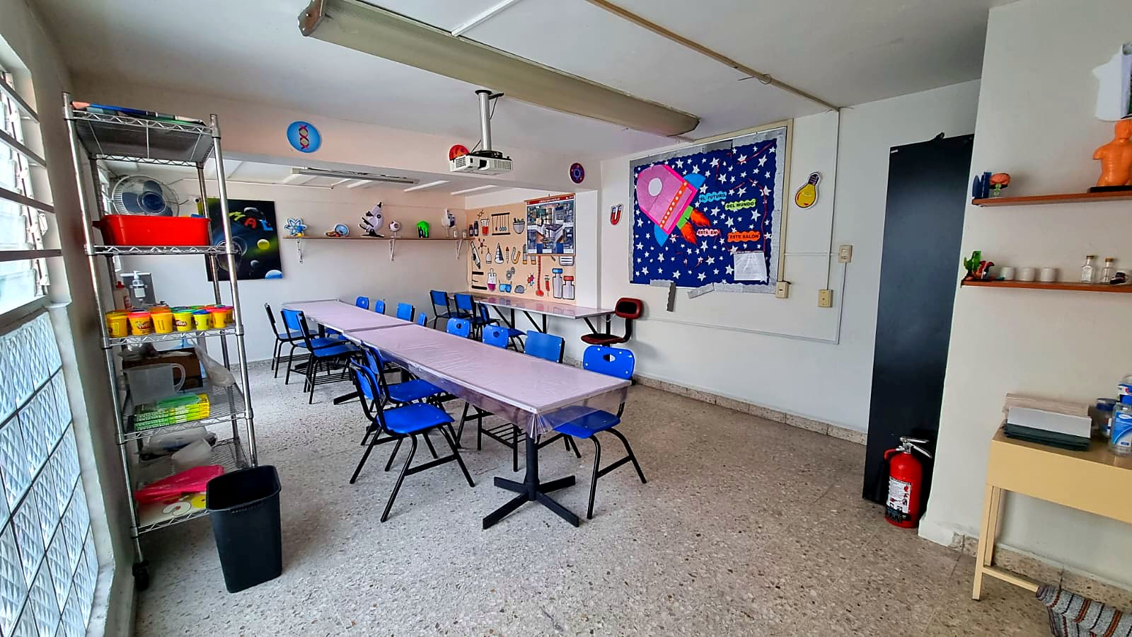 Laboratorio de ciencias del Instituto Guillermo Marconi